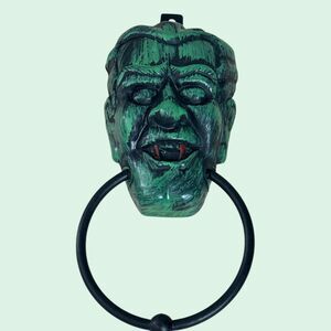 Retro Frankenstein Head Towel Ring Plastic Wall Mount Halloween Decor